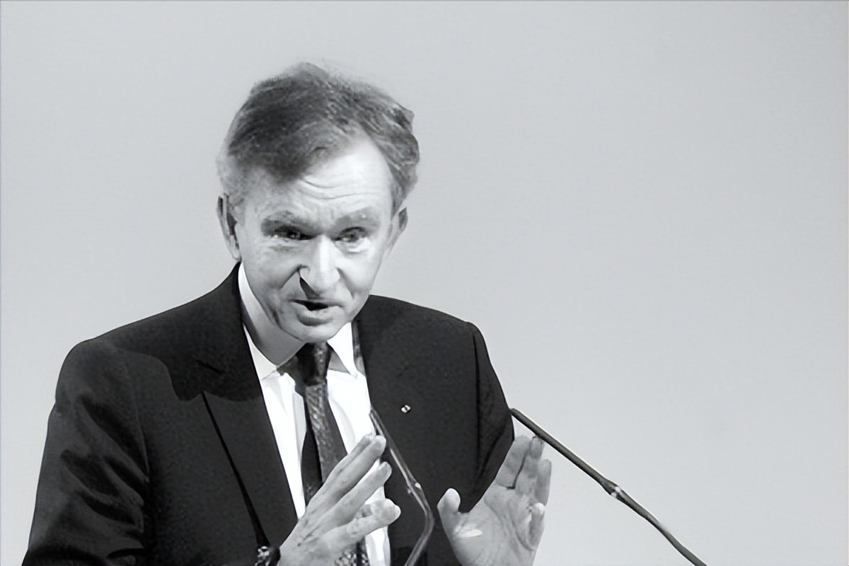 奢侈品大亨伯纳德,法国富豪伯纳德