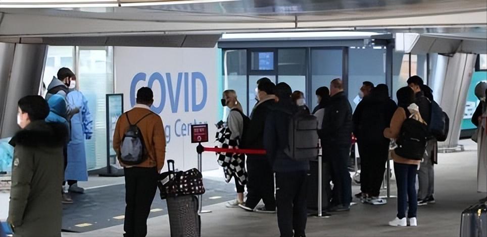 对比日印意韩国才最狠:中国人入境两次核酸暂停签证严控航班