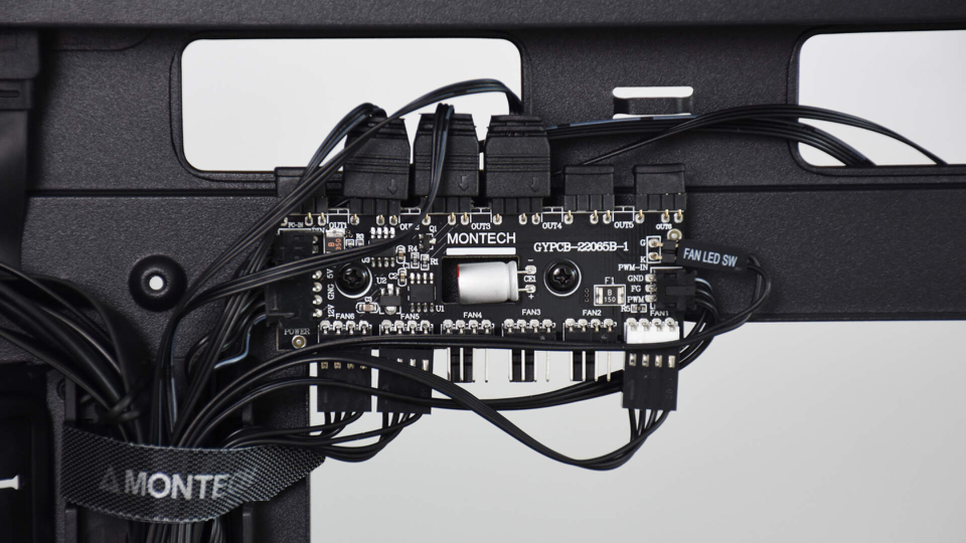 主流海景房机箱配置,montech机箱