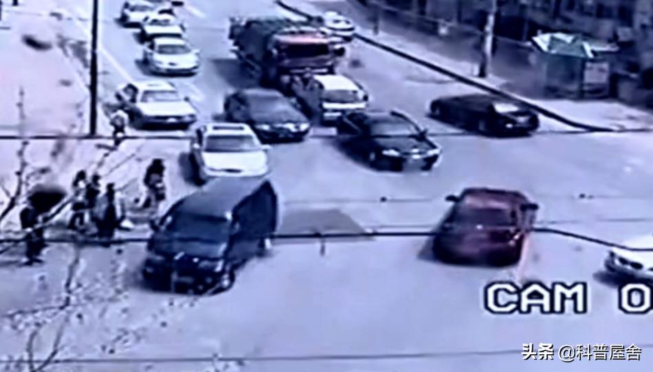 2011年大连当街打死交警案,2011大连杀害交警凶手如何判刑