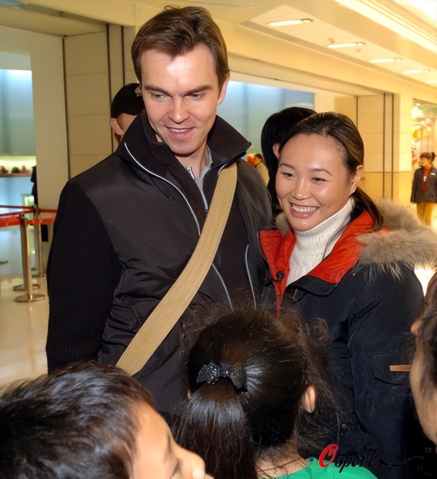 伏明霞结婚后在香港哪里生活,跳水运动员伏明霞婚姻现状