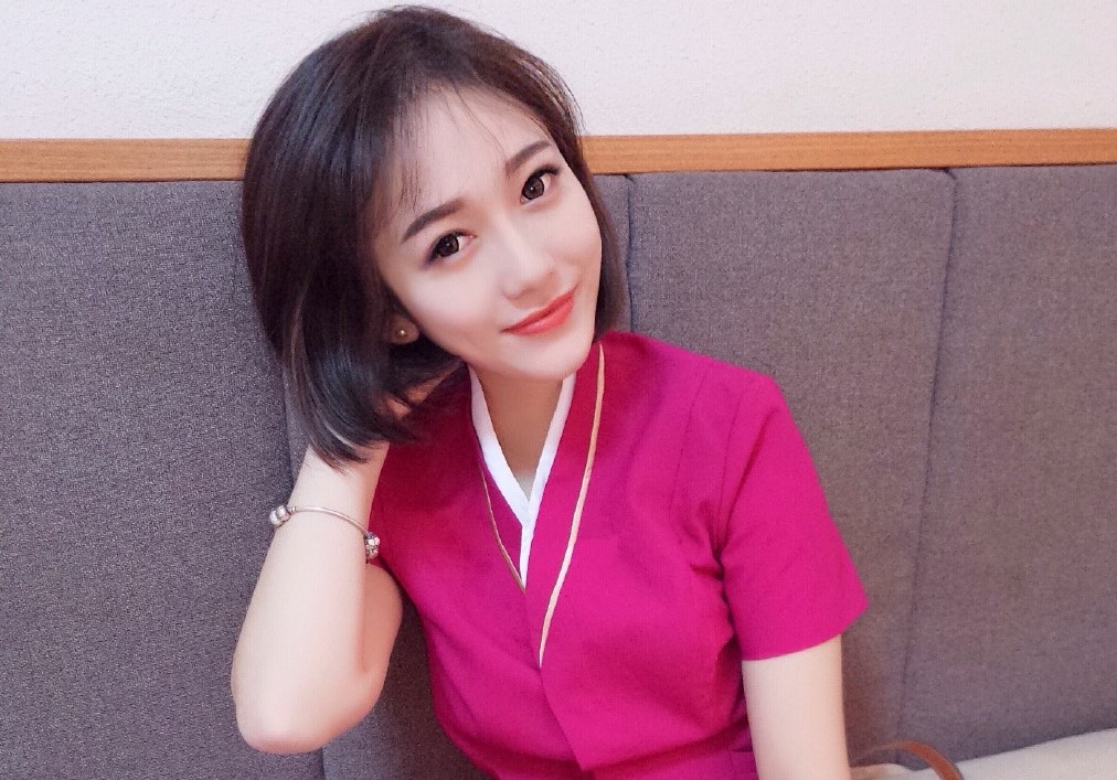 女生怎么和一个刚认识的女孩聊天,刚认识的女孩子微信怎么聊天才好