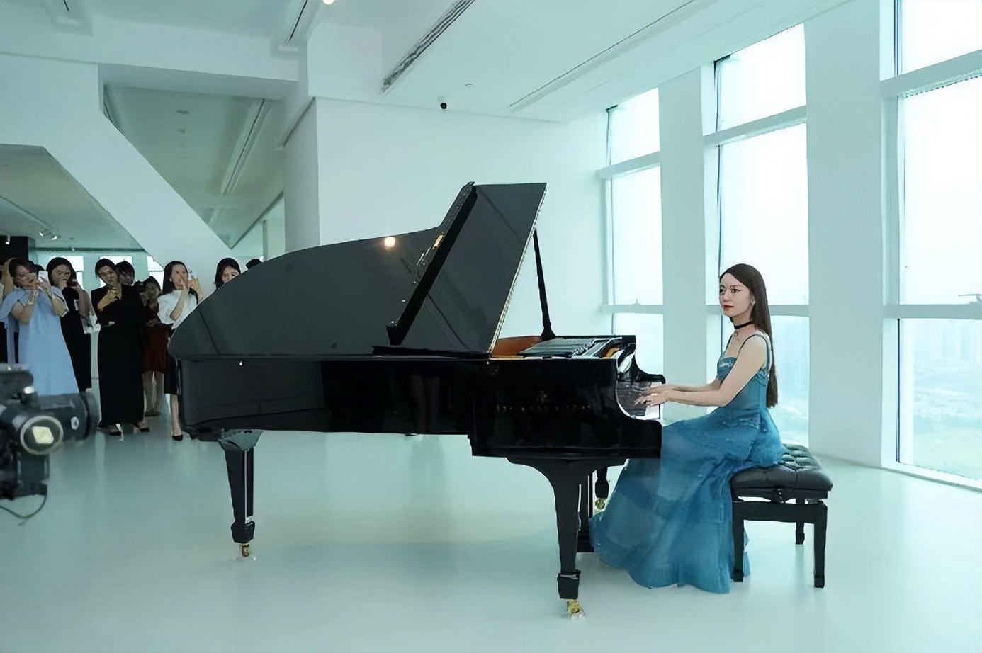 LACADIERE服务品牌全球发布盛典一个世界一个蔚蓝