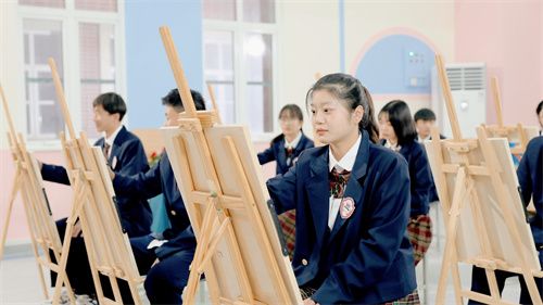 初中毕业职校有哪些专业适合男生,初中毕业读2+3护理专业有前途吗