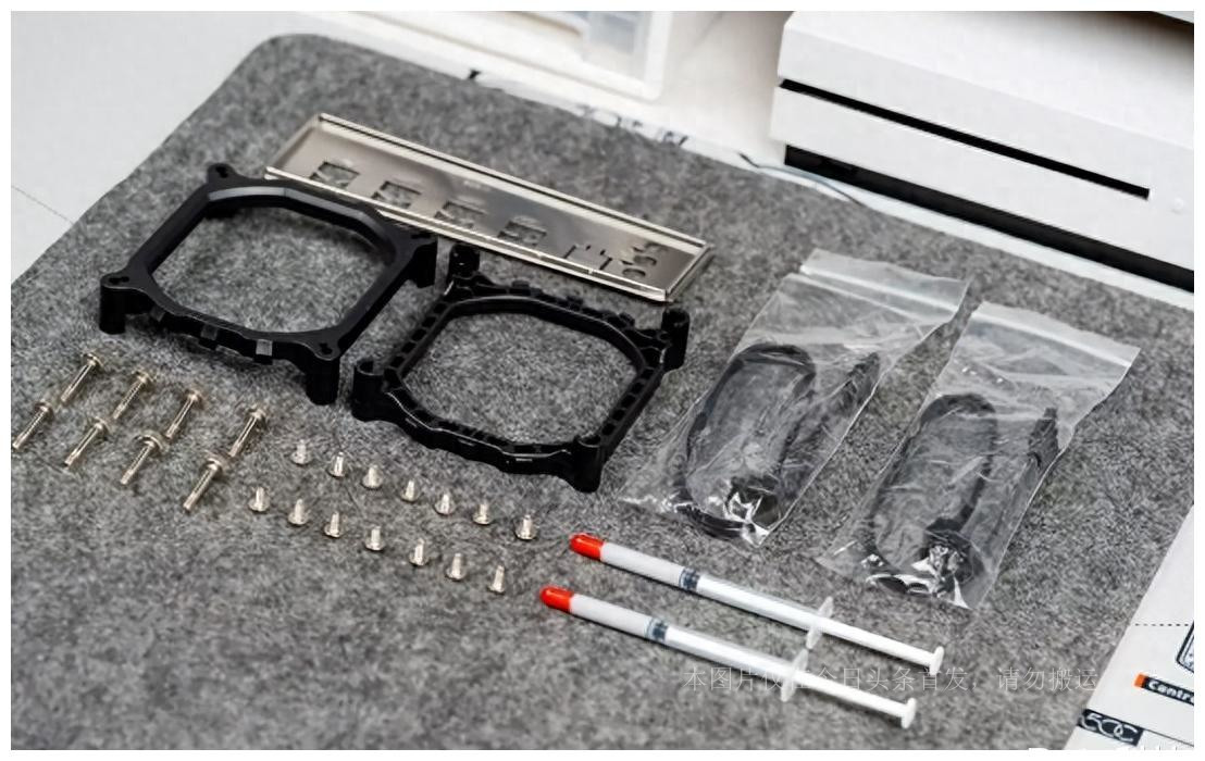 服务器双cpu用什么主板,至强cpu双路架构