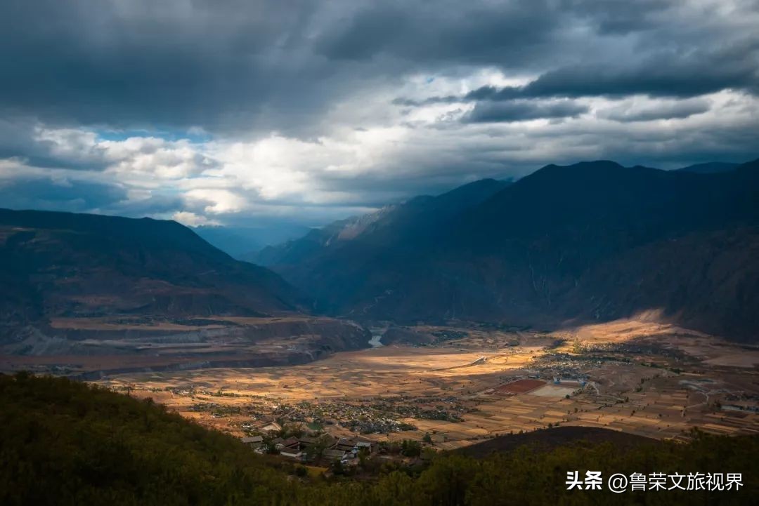 世界经典徒步线路虎跳峡,虎跳峡高路徒步多少公里