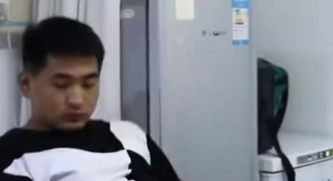 27岁新婚儿子割肝救父后续,河南18岁小伙割肝救父放弃从军