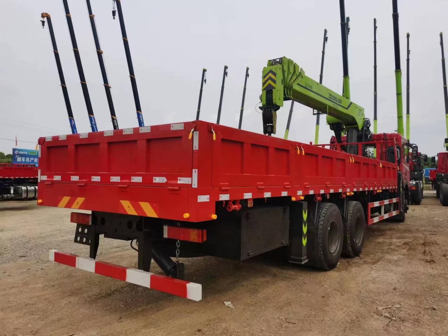 湖南最新二手8吨随车吊转让信息,二手4.2米8吨随车吊蓝牌价格