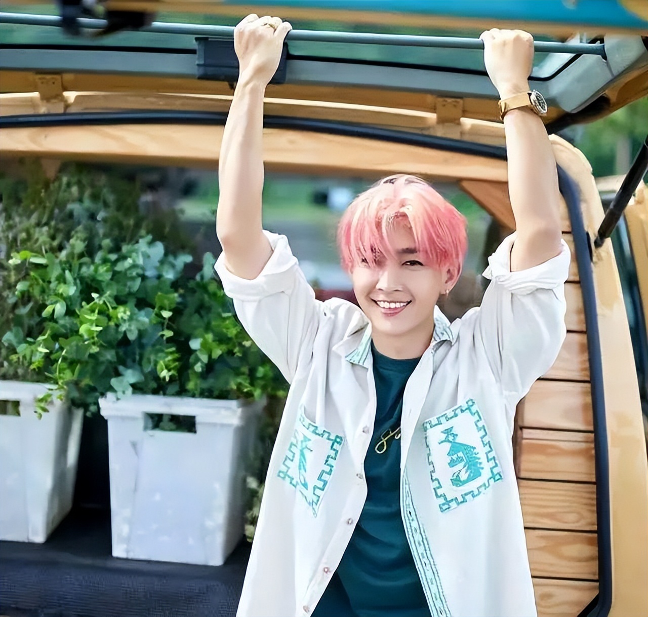 炎亚纶开啥车,炎亚纶开什么牌子的车