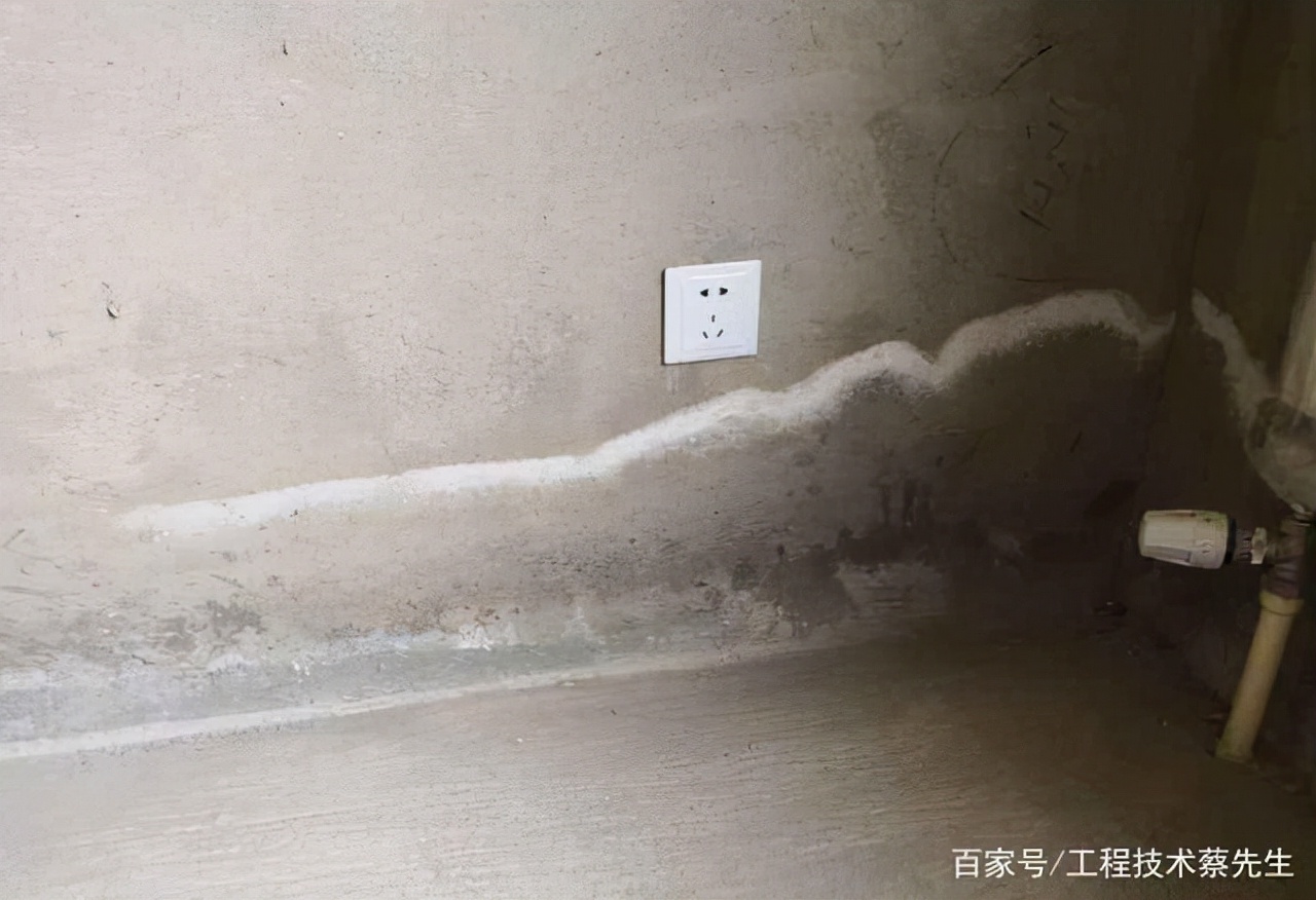 抹灰饰面工程质量通病,抹灰层出现白色粉末鼓包