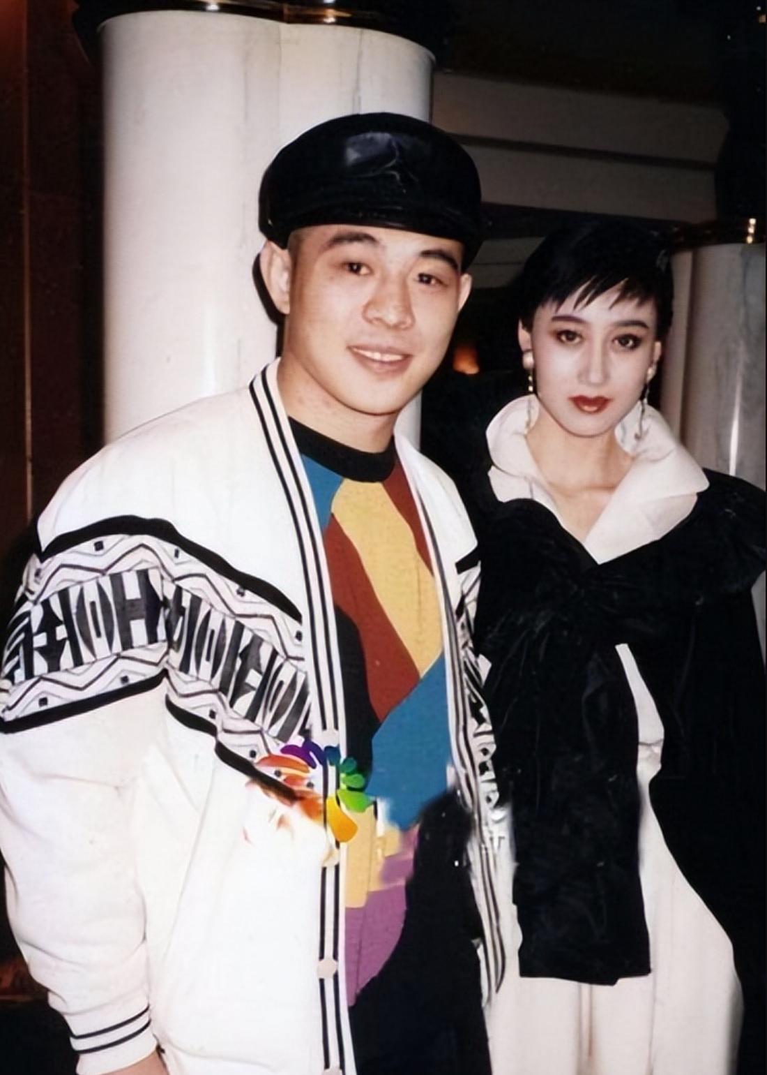 李连杰武打巨星背后的传奇故事,李连杰哪一年离婚