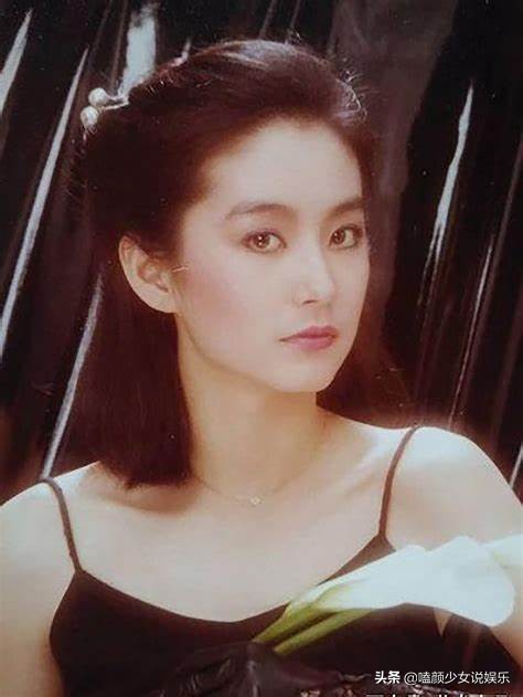 从圆脸到锥子脸再到小方脸，近20年娱乐圈审美是被谁带偏的？