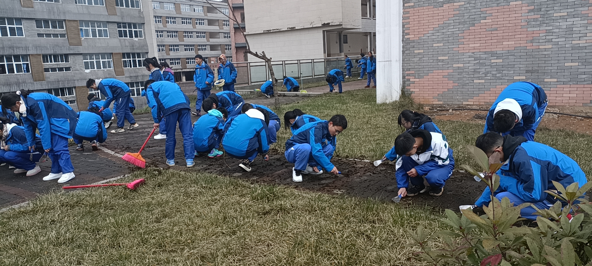 赓续三线精神,赓续红色血脉传承三线精神