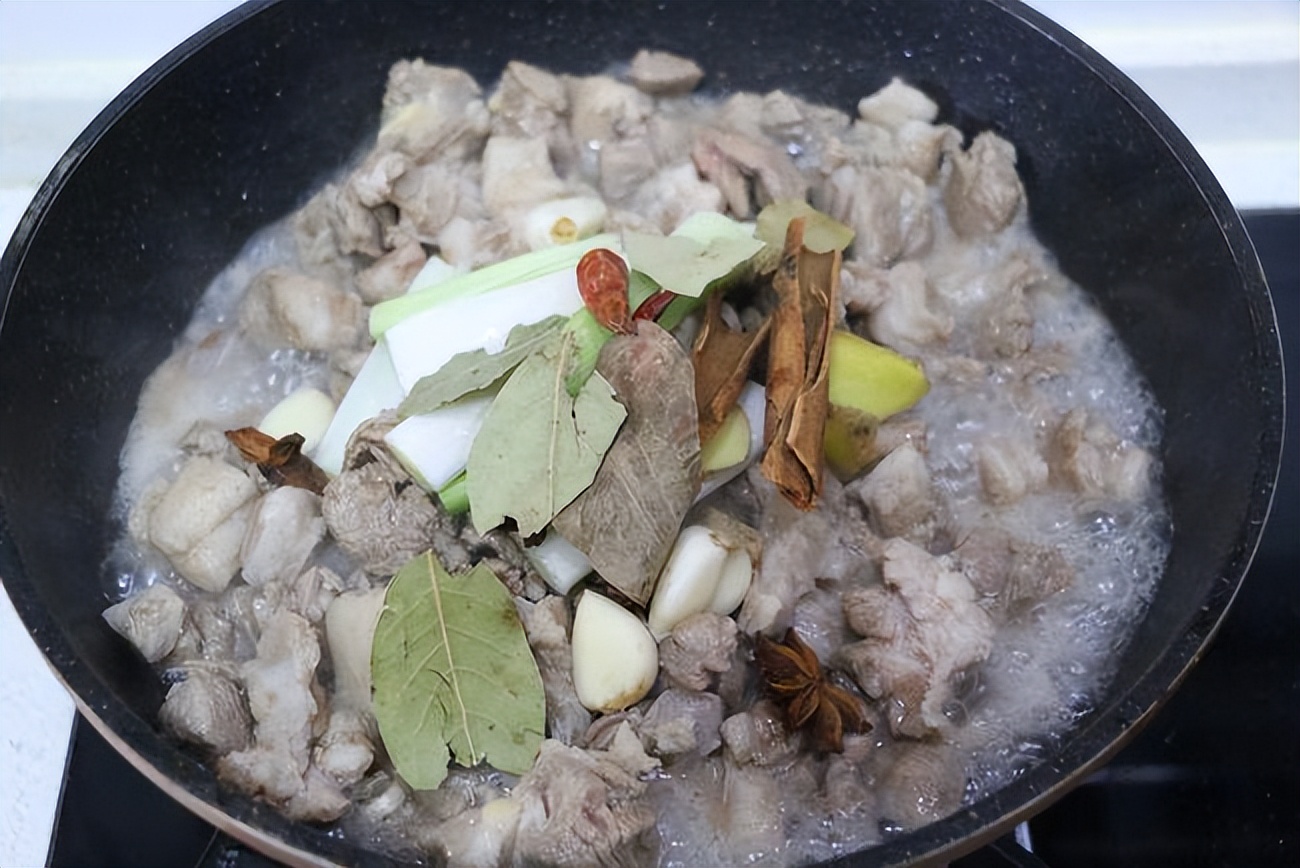 回民炖牛肉为什么好吃,回民炖羊肉最正宗的做法