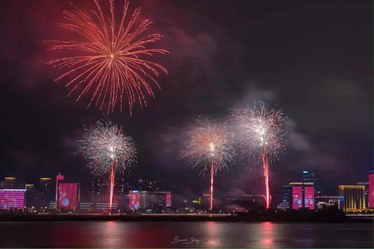 亚运会烟花秀取消了吗,杭州亚运会开幕式烟花是假的吗