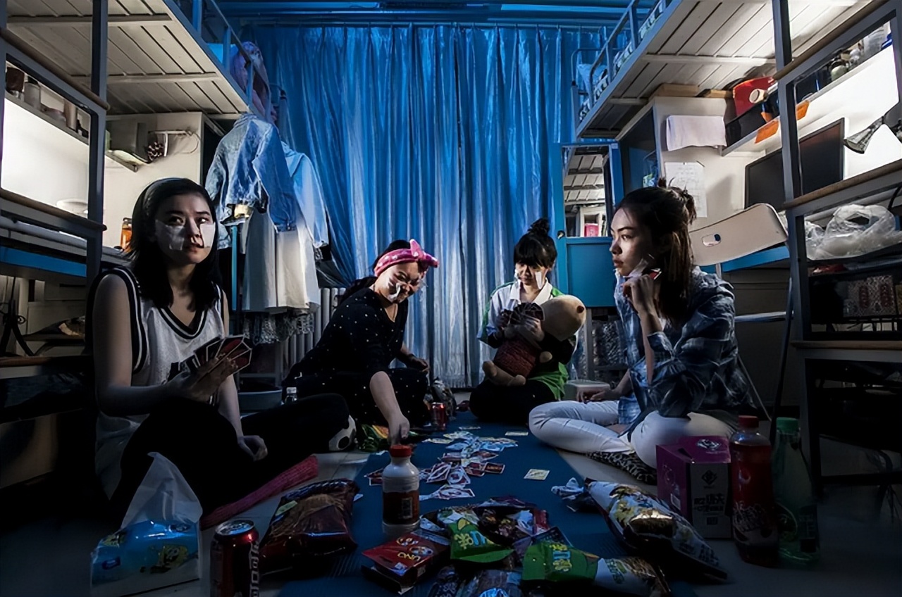 疫情期间大学生都在做什么？男生宿舍“算正常”，女生宿舍太疯狂