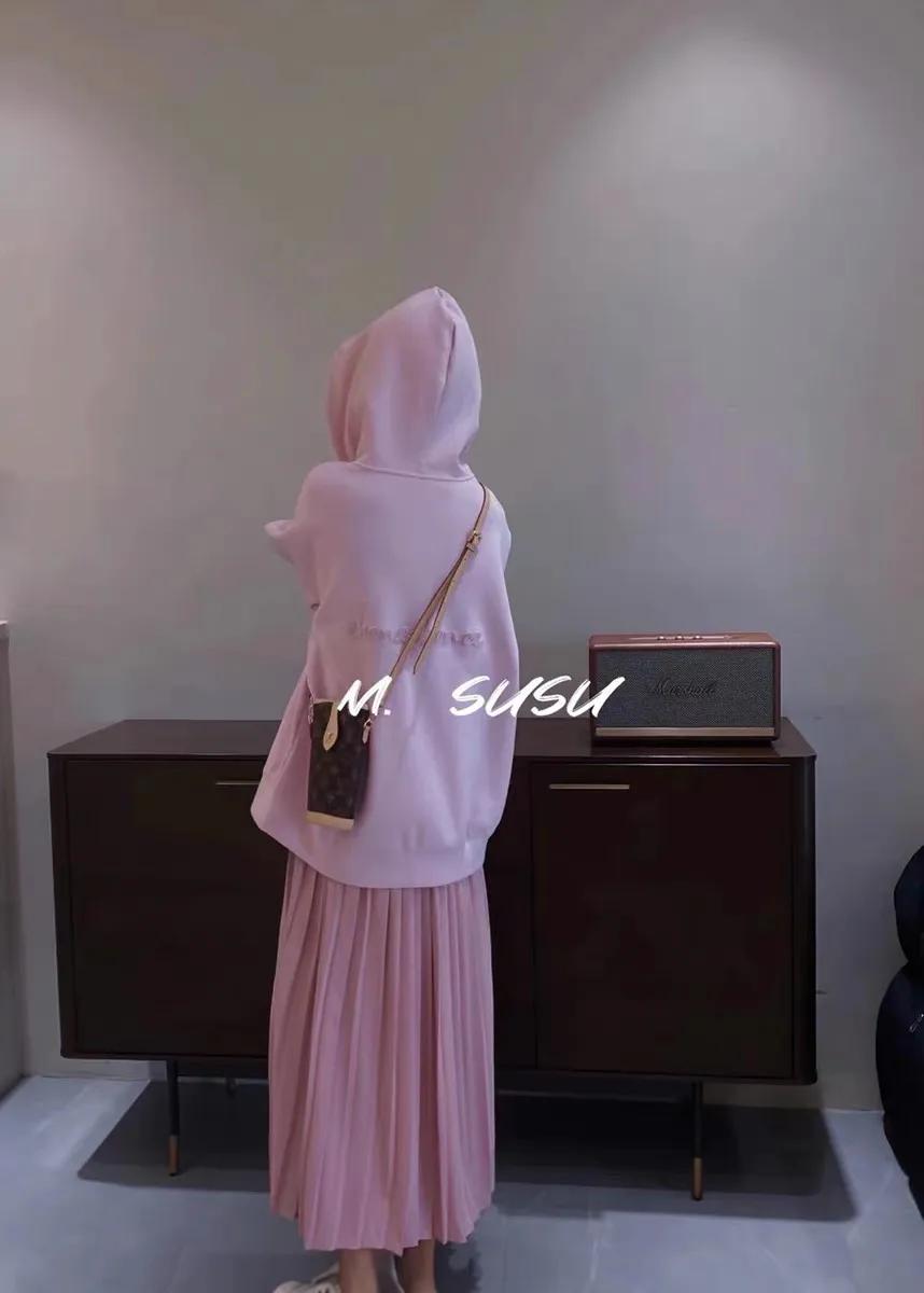 百褶裙怎样搭配最漂亮,百褶裙怎样搭配减龄又好看