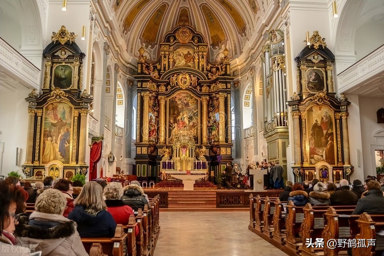 音乐在教堂里的重要性以及为什么你应该在星期天享受唱歌