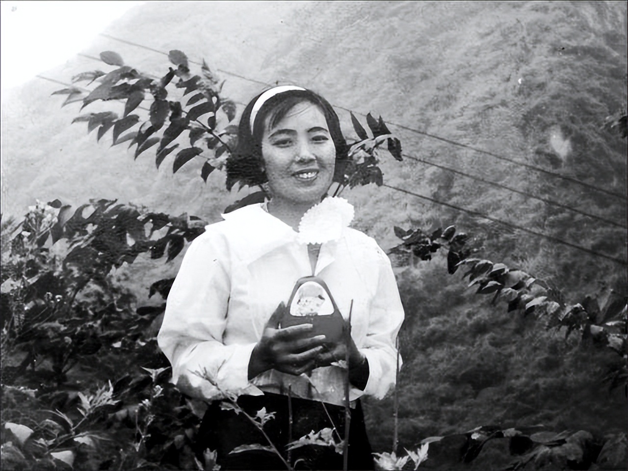 2008年，背亡妻回家的好男人，半年后却闪婚女网友，如今他怎样了