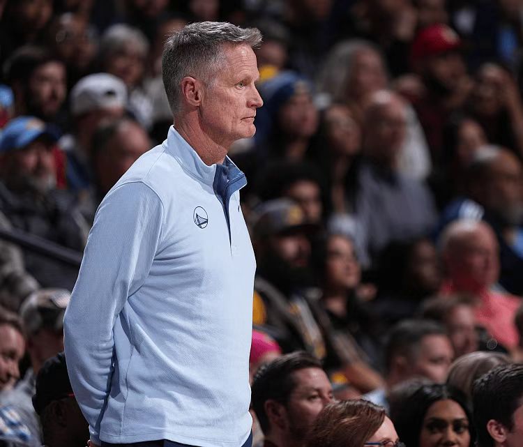 湖人最新交易消息欧文霍华德,湖人最新交易消息欧文德罗赞