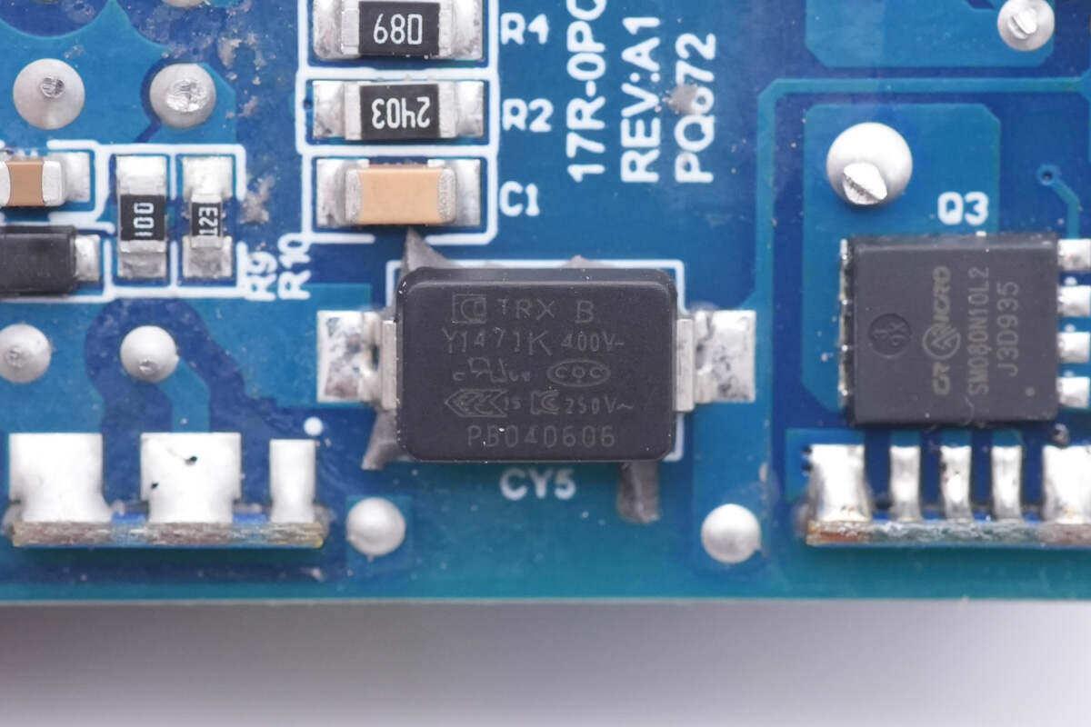 魅族pandaer无线充测评,魅族pandaer充电宝拆解