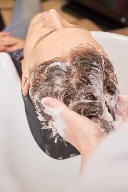 不要再为了头发的各种原因而烦恼,不要再为头发掉发而烦恼