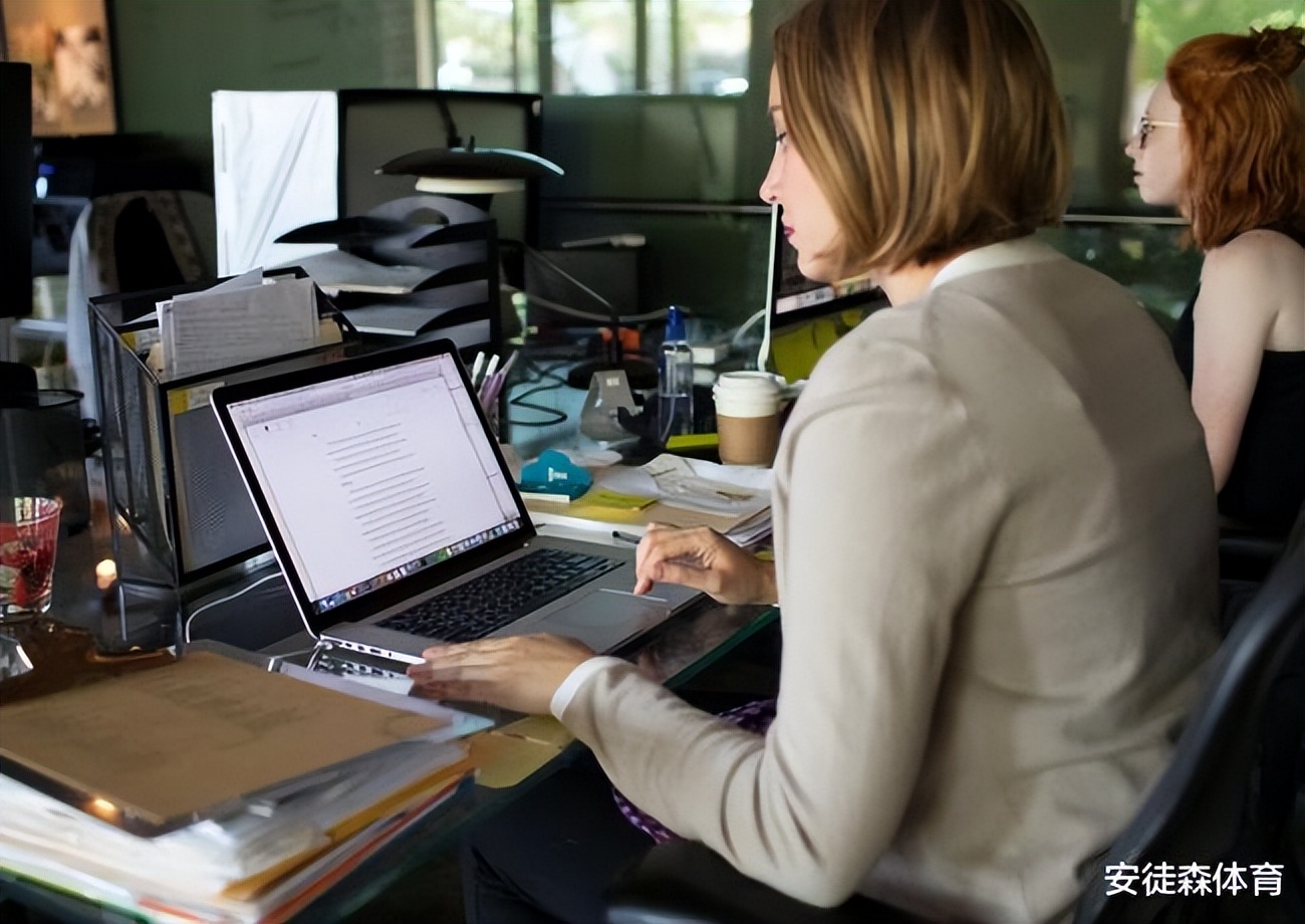一起深呼吸正念冥想,姿势不良导致肩颈痛