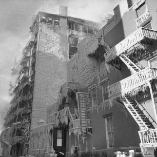 日军日记:*安妇慰**不服从管教,我很愤怒,用*刀刺**插入她的*体下**