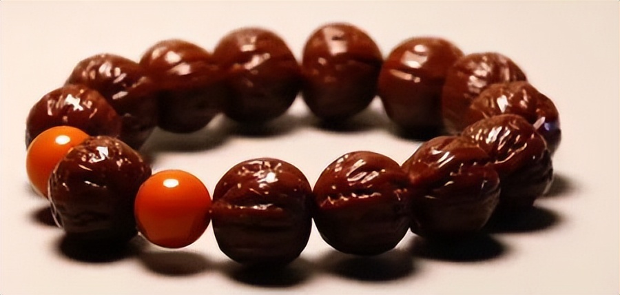 龙鳞凤尾核桃手串怎么盘玩,新上手核桃手串盘玩步骤方法