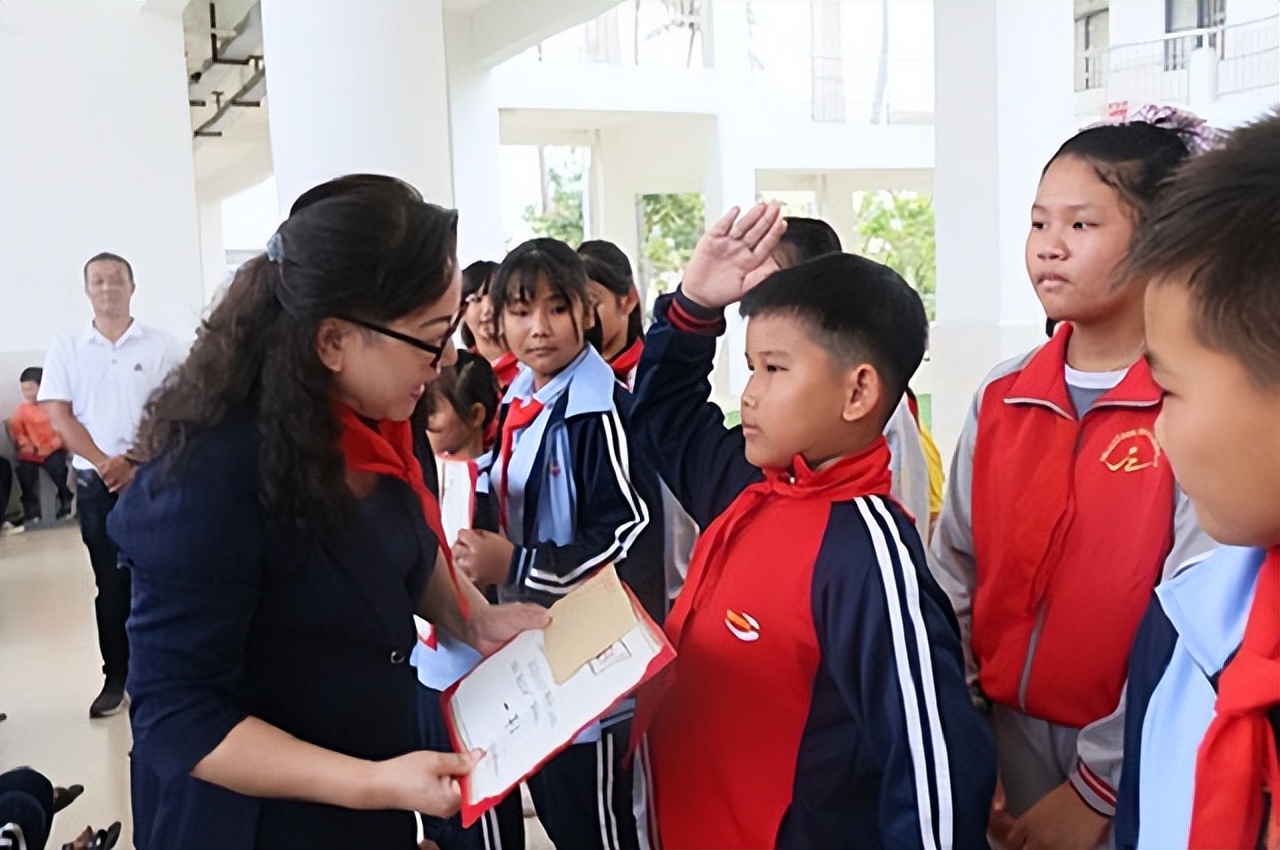 王伟的遗孀阮国琴近况如何？上校军衔至今未嫁，仍相信丈夫会回来