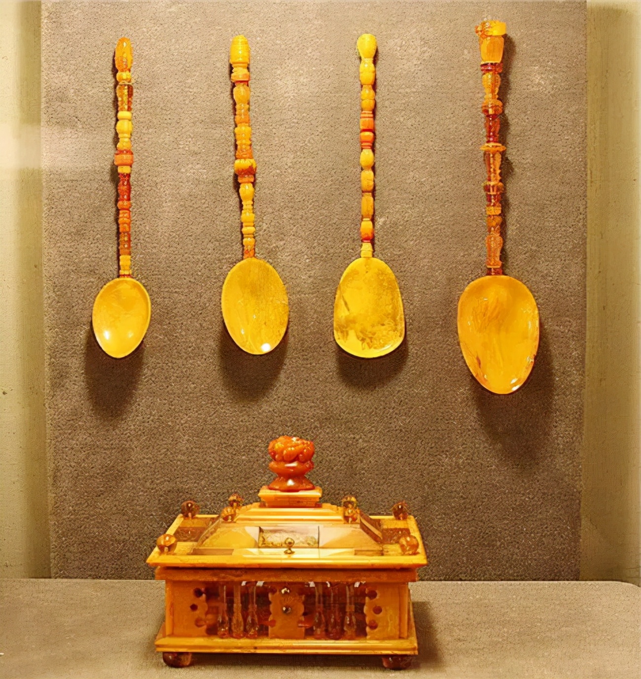 琥珀宫八大奇迹,琥珀宫世界第八奇迹