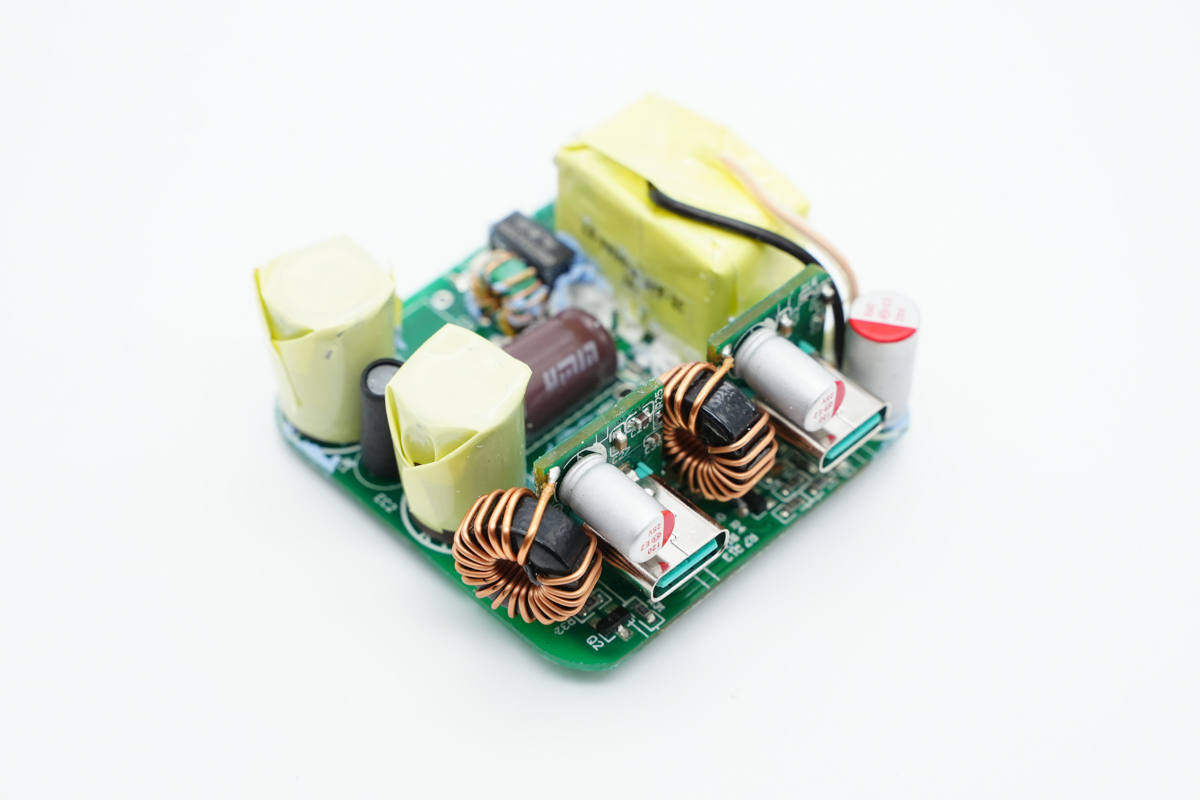 aohi奥海30w氮化镓充电器拆解,倍思氮化镓三代65w充电器拆解视频