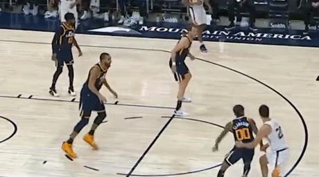 防守大闸最简单的方法,30秒教你防守小技巧