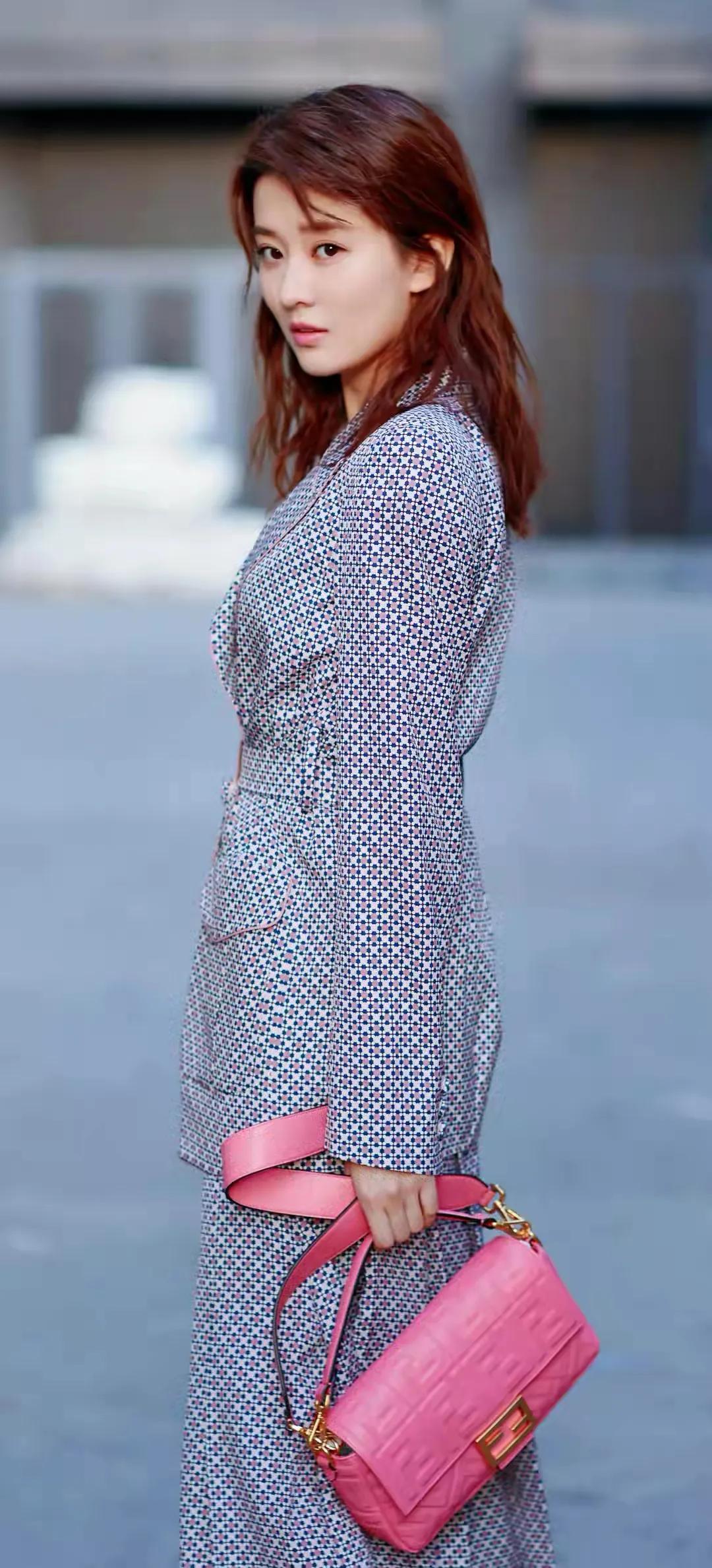 涔旀楂樻竻鍐欑湡鍥鹃泦,涔旀娓呮柊鐧借鍐欑湡