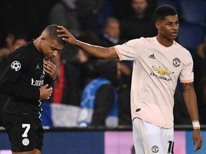 拉什福德时隔一年再次入选大名单,24岁的拉什福德坐在哪里