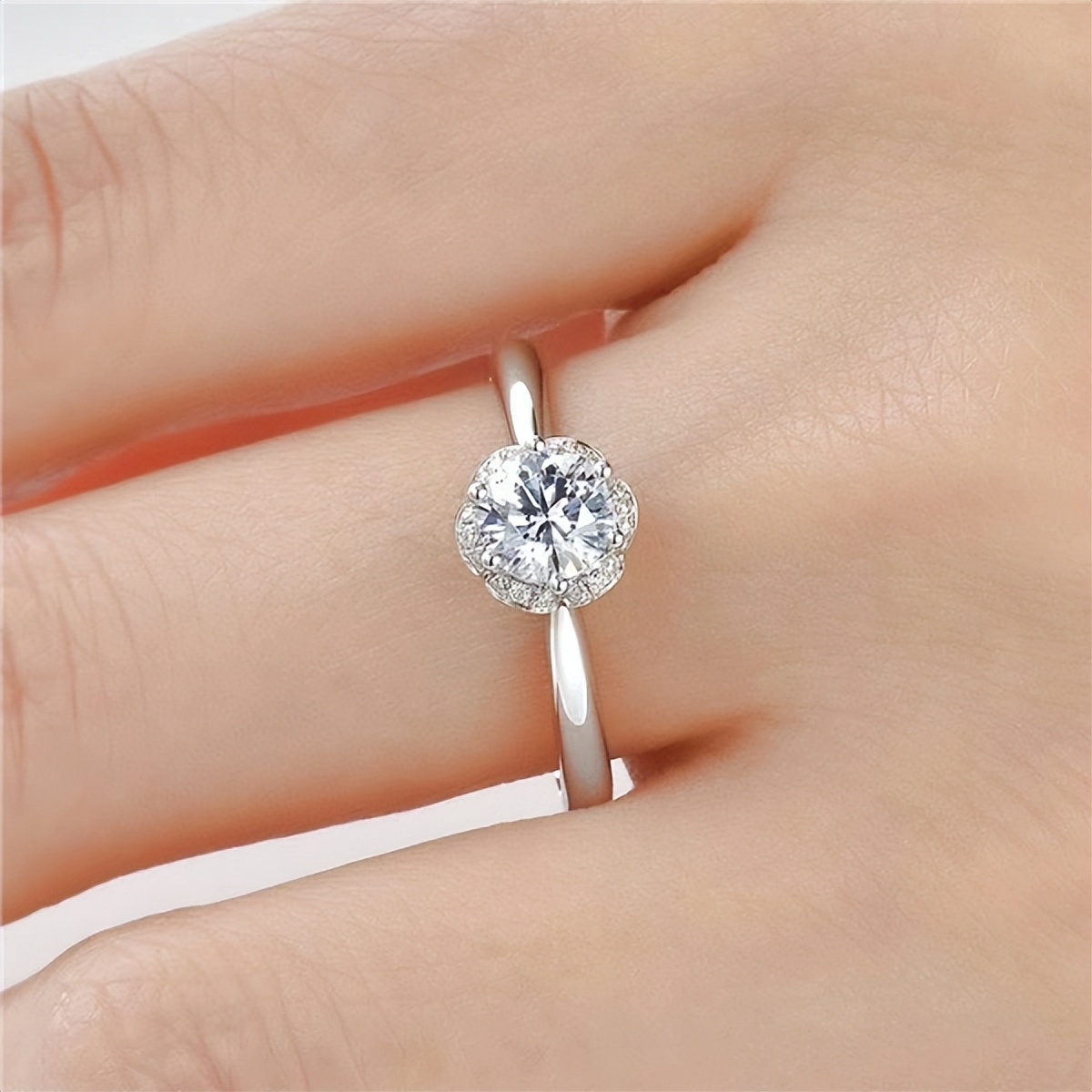 金盈丰珠宝让您拥有一个独一无二的珠宝选择