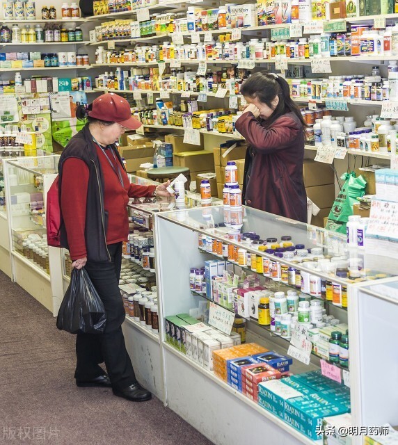 手割伤吃消炎药行么,刀割的伤口可以用阿莫西林胶囊