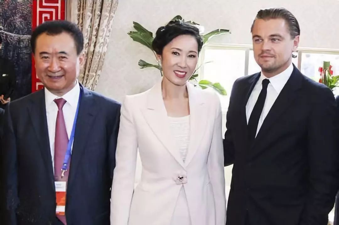 王思聪谈王健林现状,王健林4000亿负债怎么回事