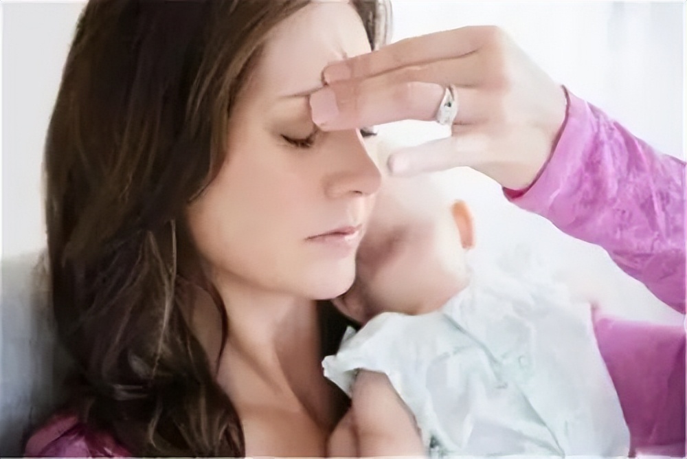 怎么确定宝宝胸部发育了,新生儿乳腺发育