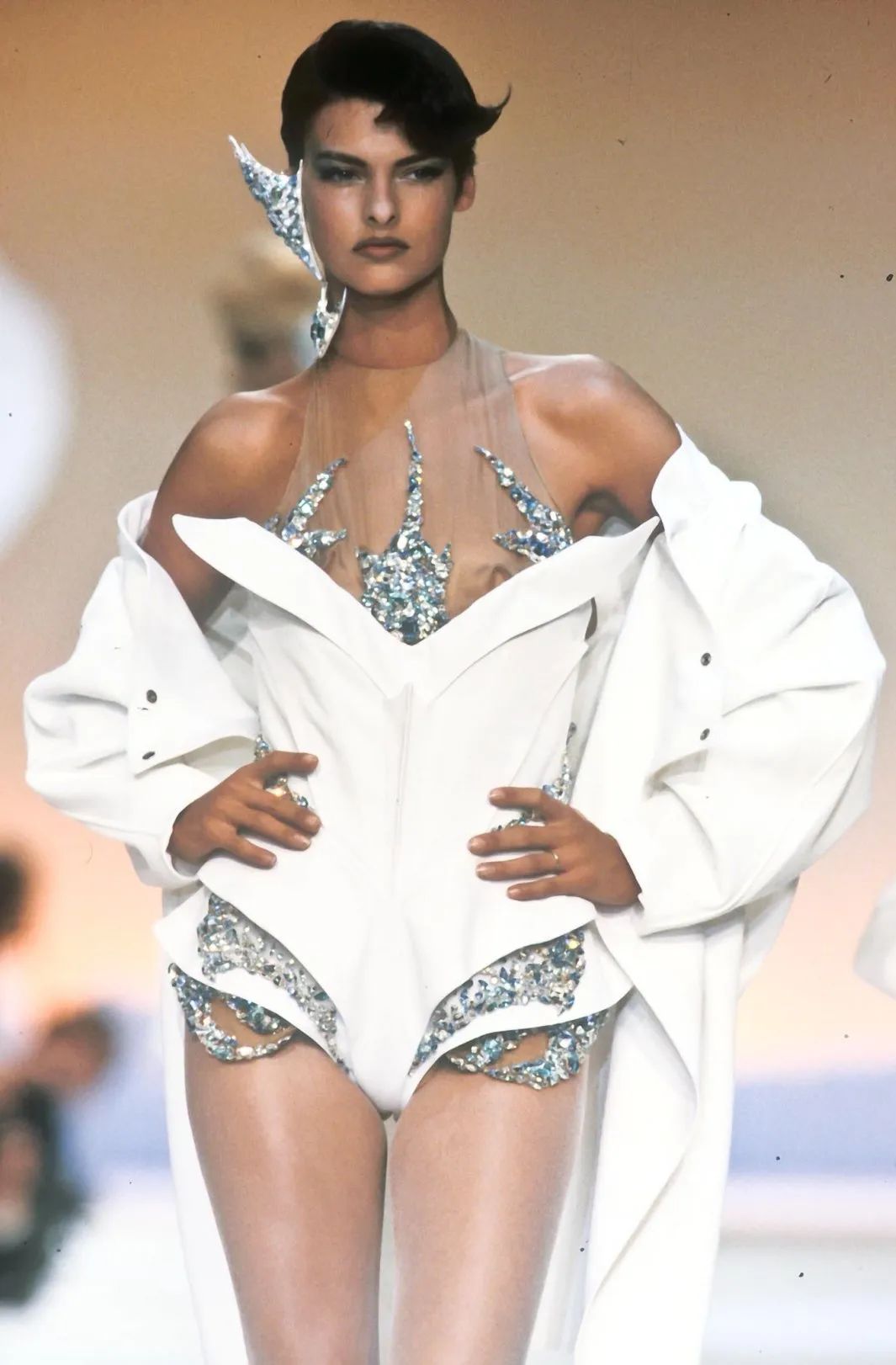 BLACKPINK全员上身的品牌究竟什么来头？