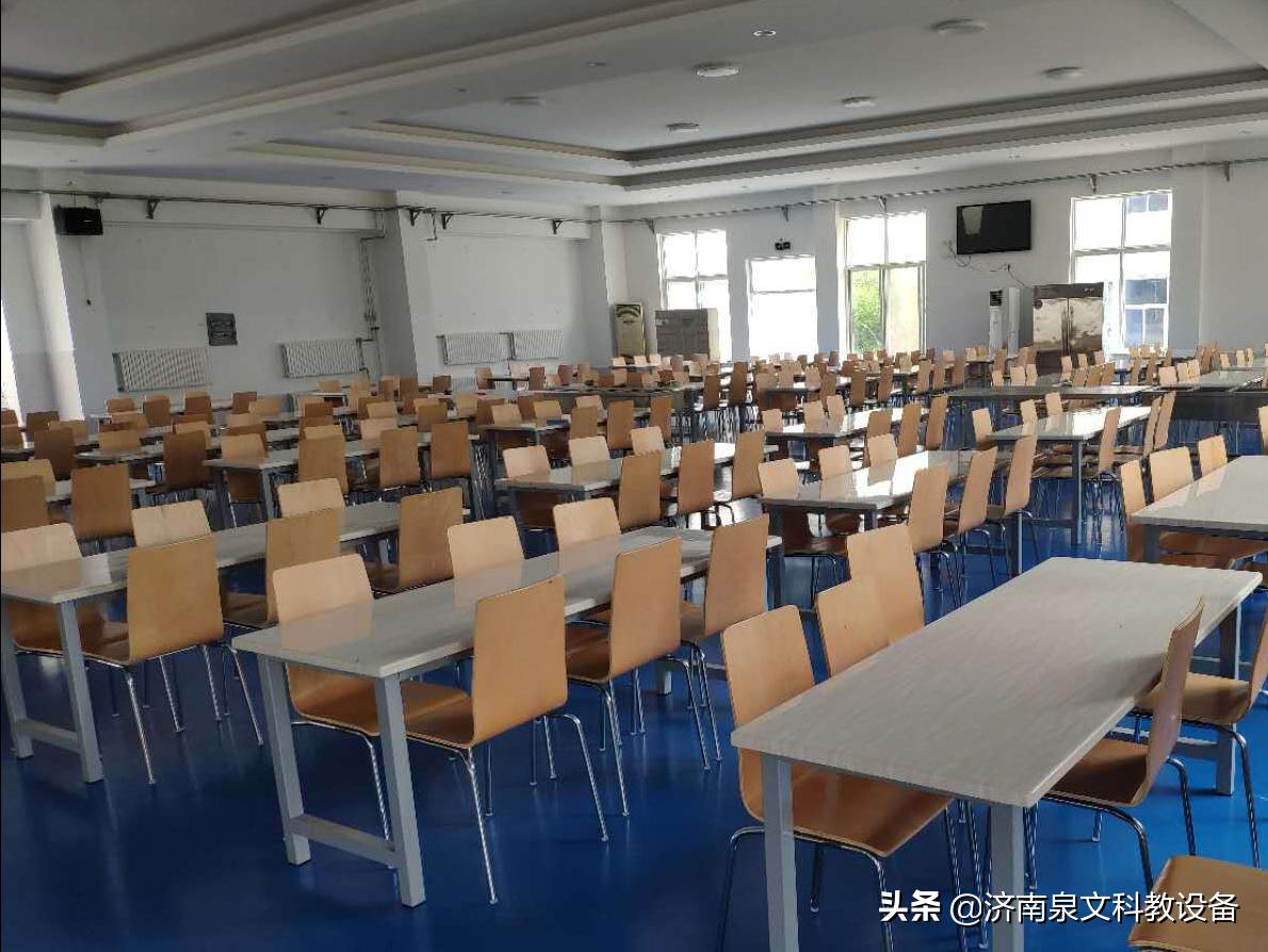 泉文科教设备生产厂家：学校餐桌的分类都有哪些？