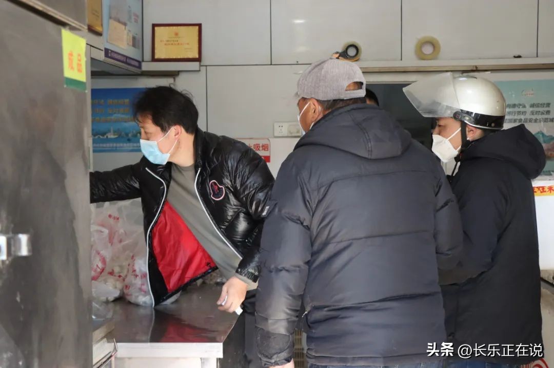 新春走基层同心共筑幸福梦,新春走基层品金堂农味迎柑橘丰收