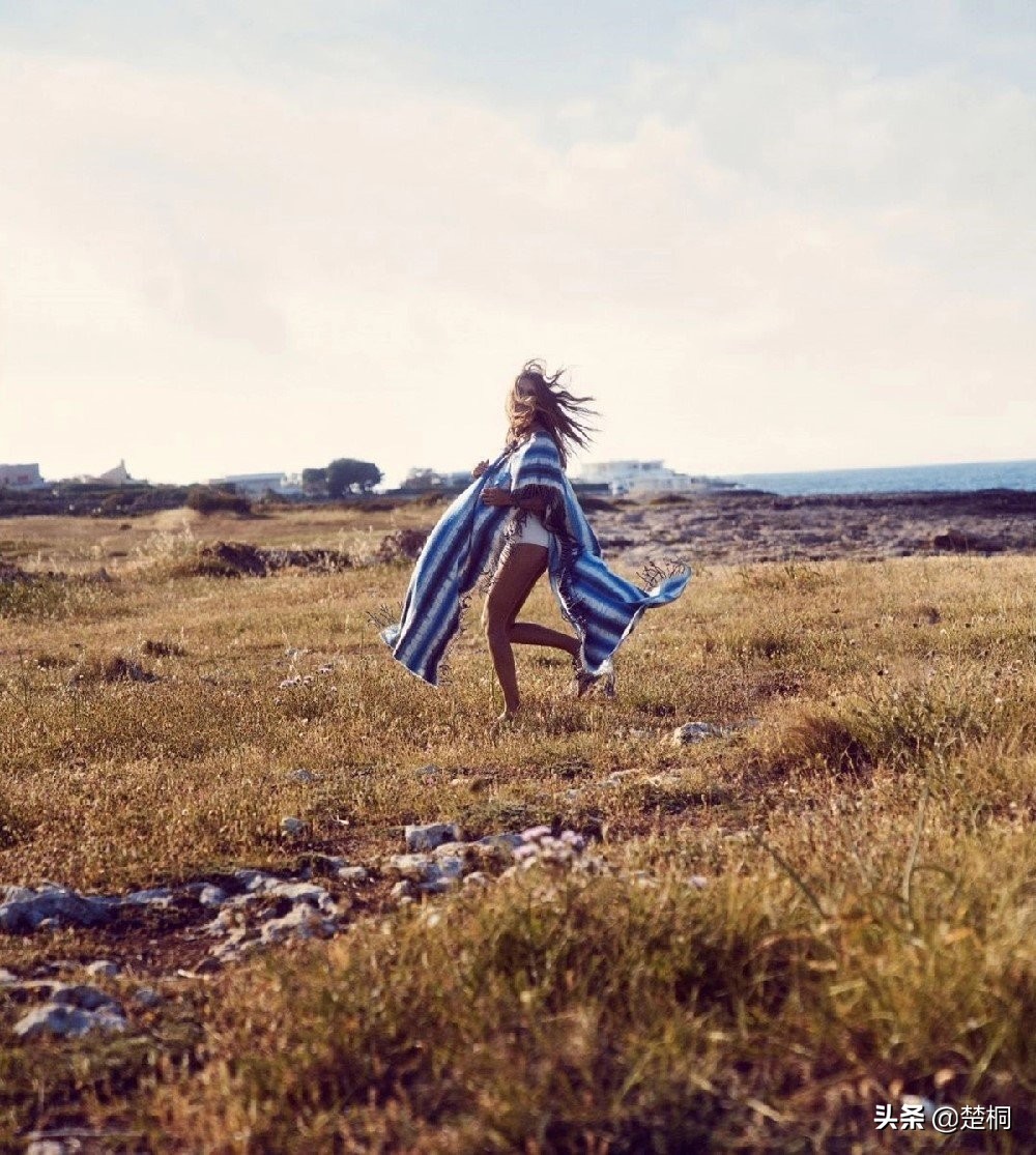 美国超模诺埃尔·贝瑞，夏季泳装海岸时尚摄影