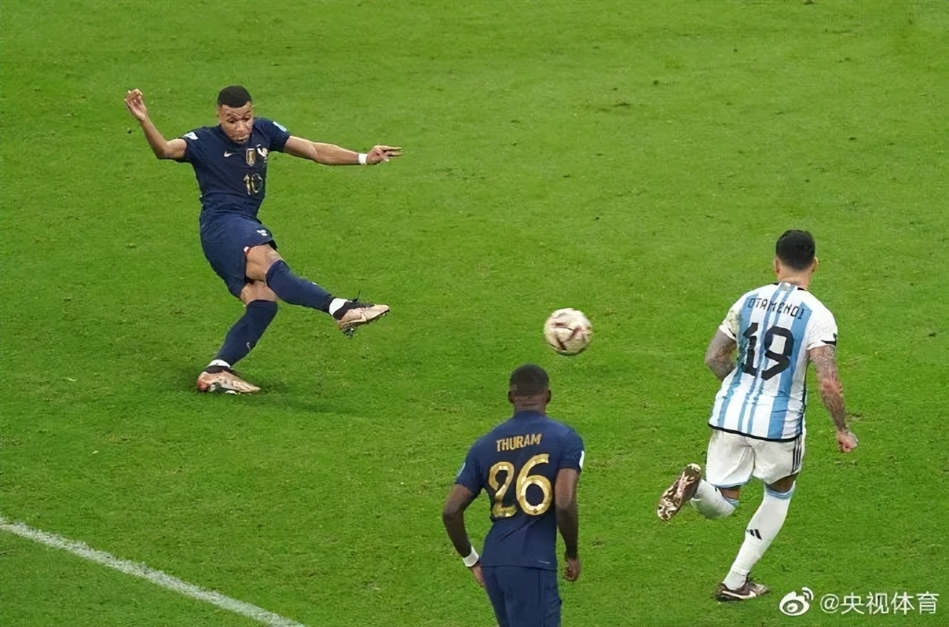 梅西回应你会接受么,梅西婚姻问题