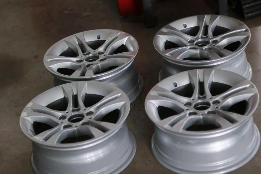 破烂不堪的废旧车变成新车的视频,宝马e90325i