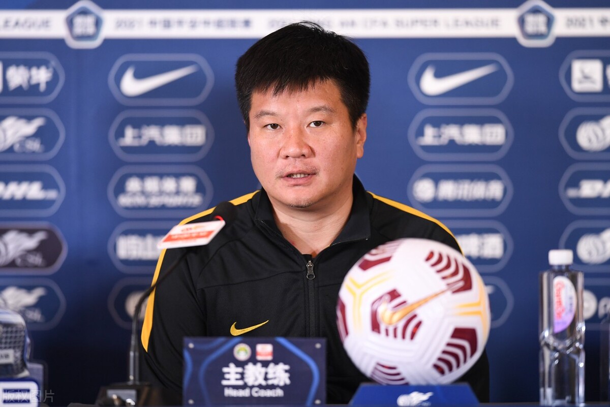 李金羽去国家队还在武汉队吗,李金羽转会至鲁能养伤