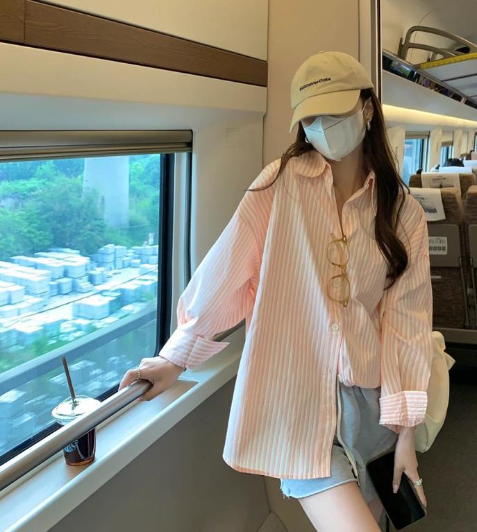 今年流行衬衫穿反了吗,男士穿衬衫要不要穿背心