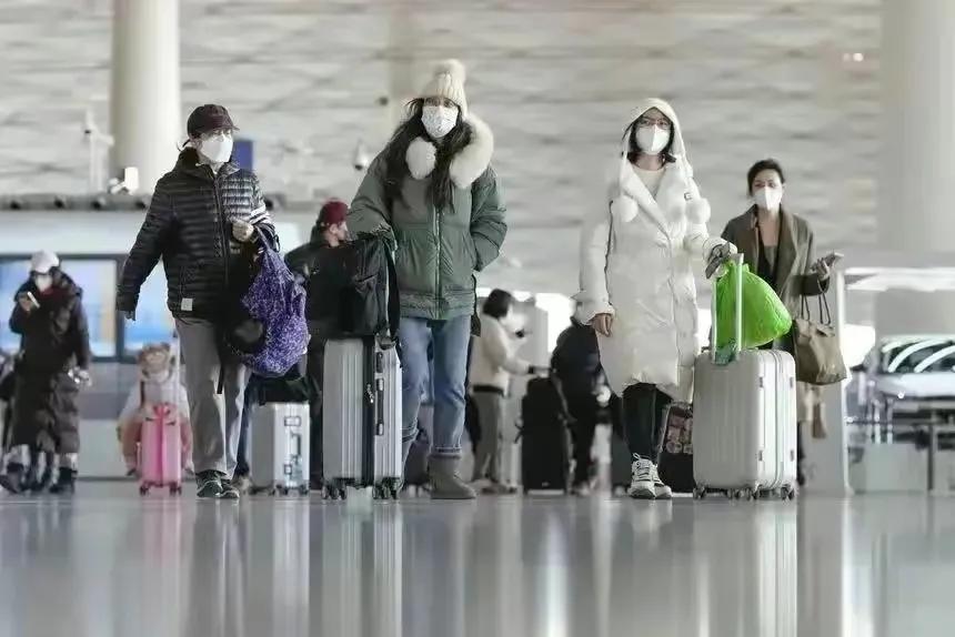 韩媒谈中国游客想去韩国,外网评论韩国赴中国游客数量暴增