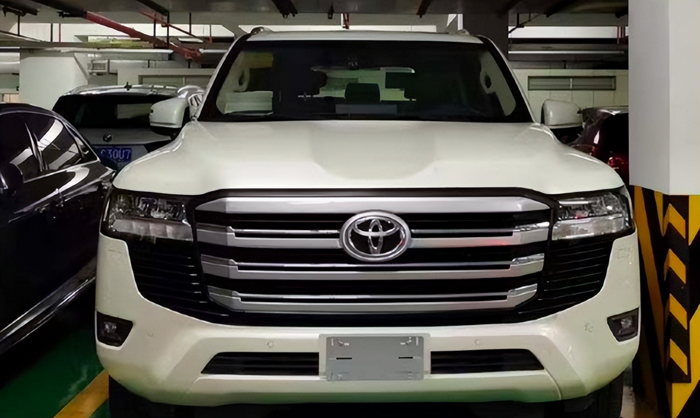 越野王者回归！全新兰德酷路泽本月底发布，或80万左右