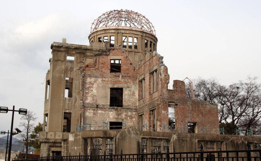 美国拒绝为二战对日核爆道歉，为什么？因日本挨原*弹子**炸是走运了